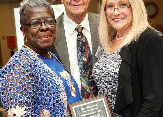 Abramson Center Honors Exceptional Caregiver